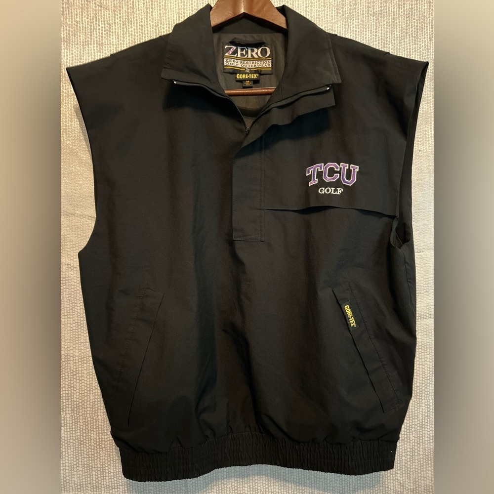 TCU Golf Gortex Zero Restriction Mens M Vest Black Windbreaker 1/4 Zip W/Pockets